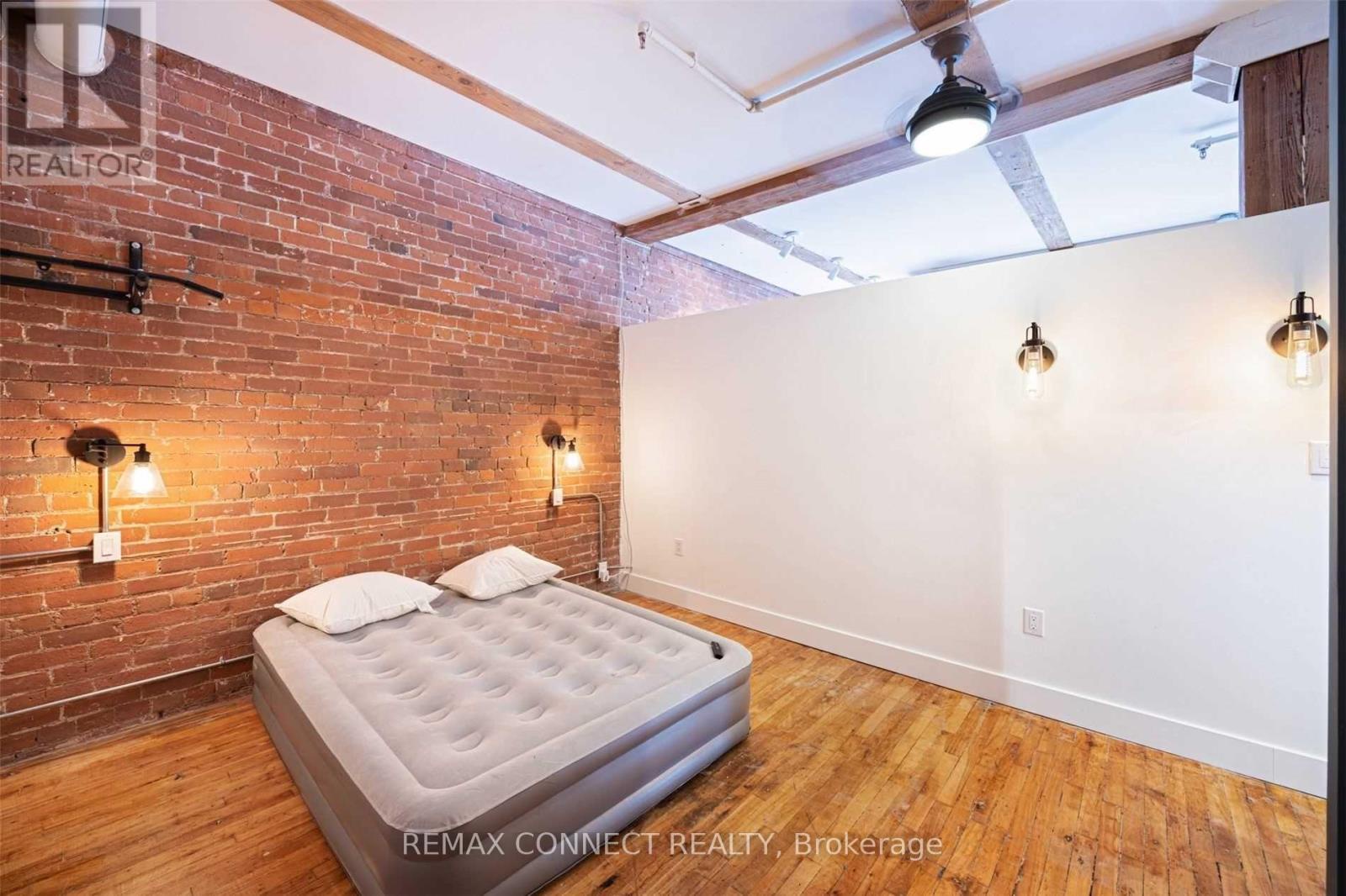 301 - 90 Sherbourne Street, Toronto (moss Park), Ontario