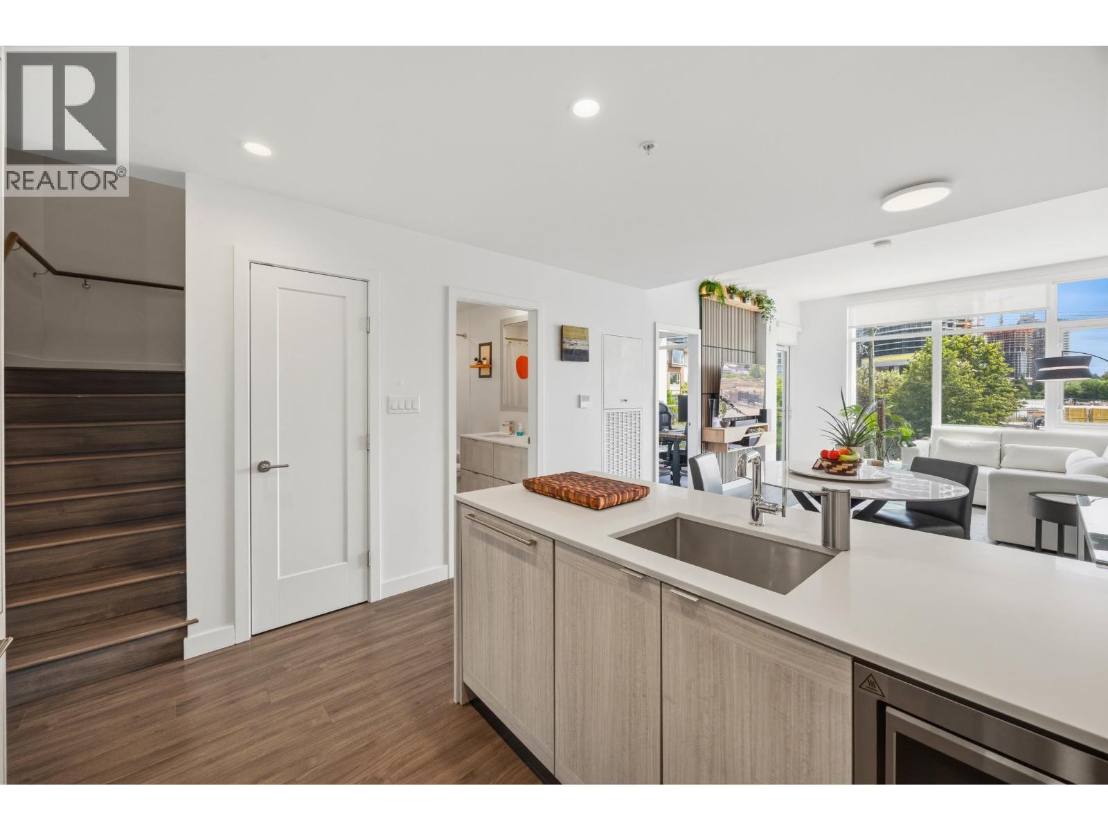Th307 2351 Beta Avenue, Burnaby, British Columbia