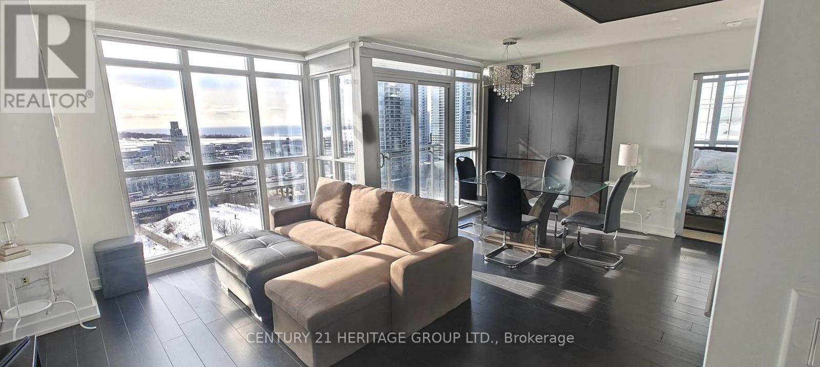 2009 - 15 Iceboat Terrace, Toronto (waterfront Communities), Ontario