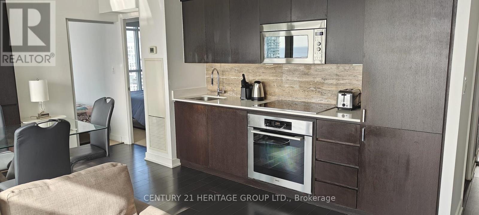 2009 - 15 Iceboat Terrace, Toronto (waterfront Communities), Ontario