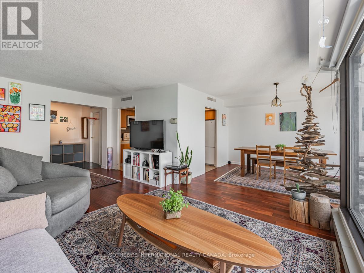 2204 - 65 Harbour Square, Toronto (waterfront Communities), Ontario