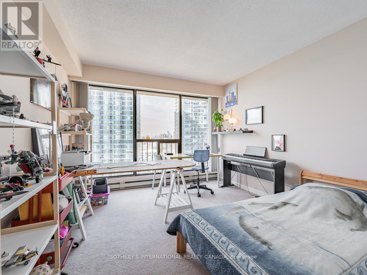 2204 - 65 Harbour Square, Toronto (waterfront Communities), Ontario