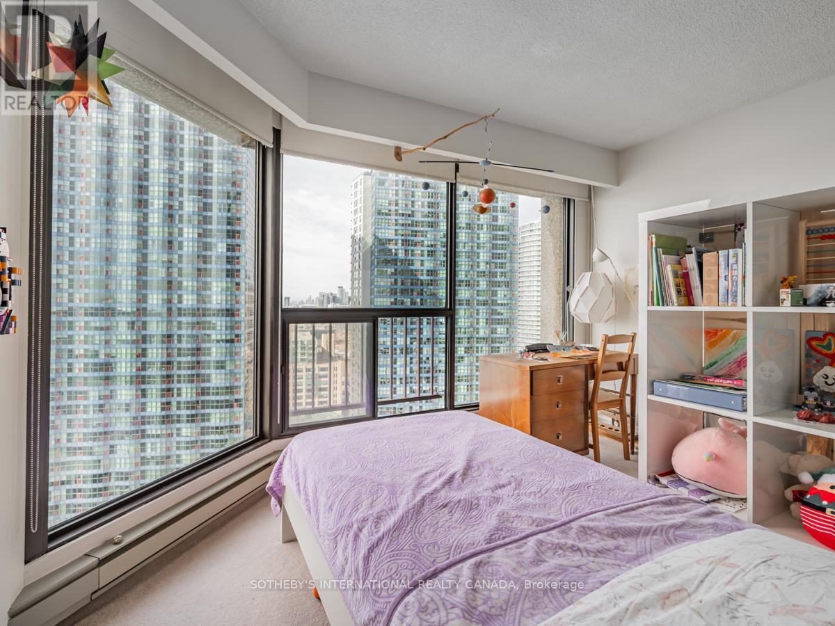 2204 - 65 Harbour Square, Toronto (waterfront Communities), Ontario