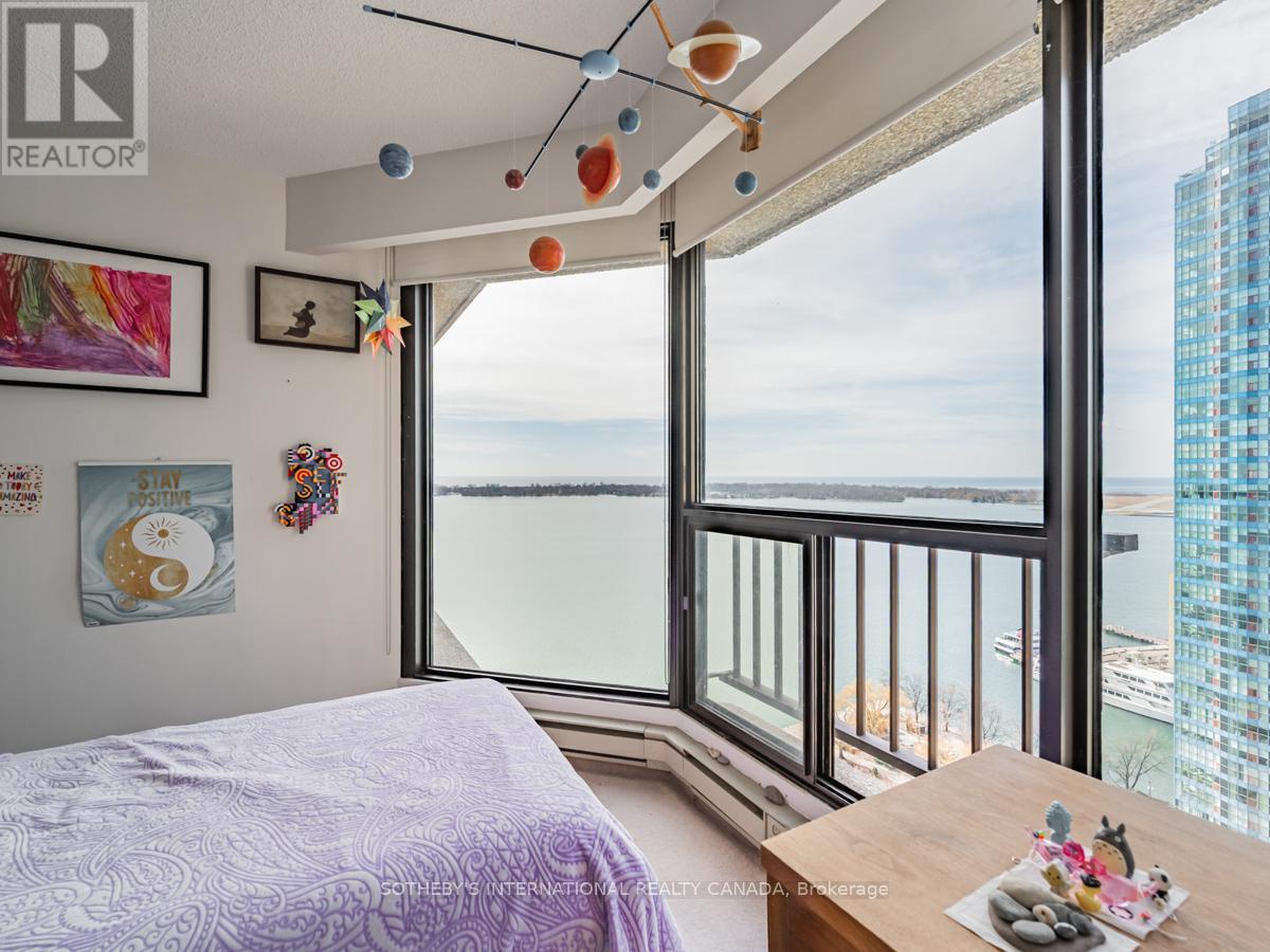 2204 - 65 Harbour Square, Toronto (waterfront Communities), Ontario