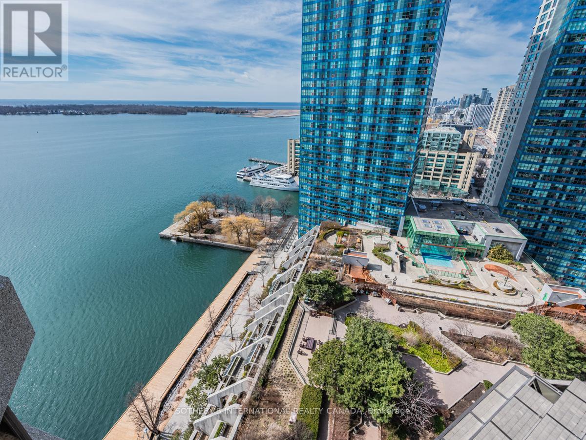 2204 - 65 Harbour Square, Toronto (waterfront Communities), Ontario