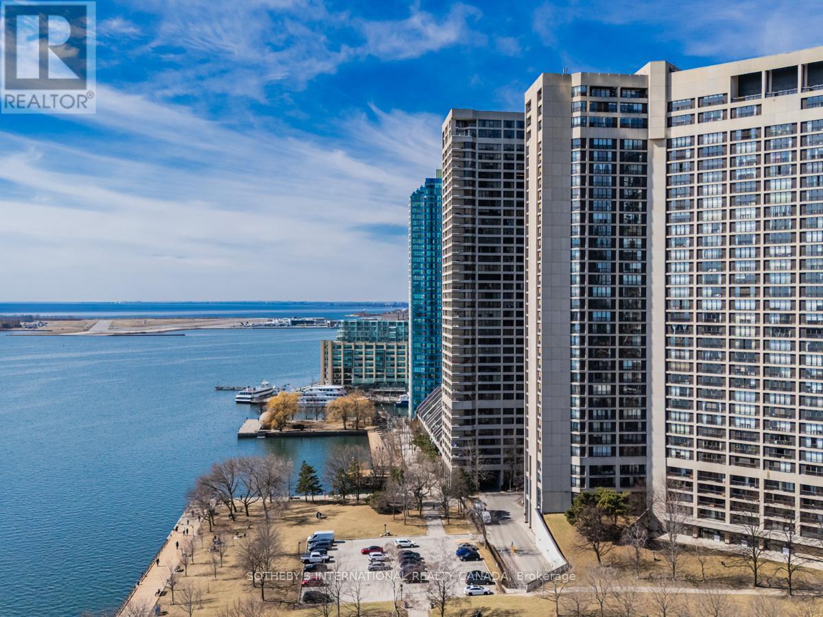 2204 - 65 Harbour Square, Toronto (waterfront Communities), Ontario