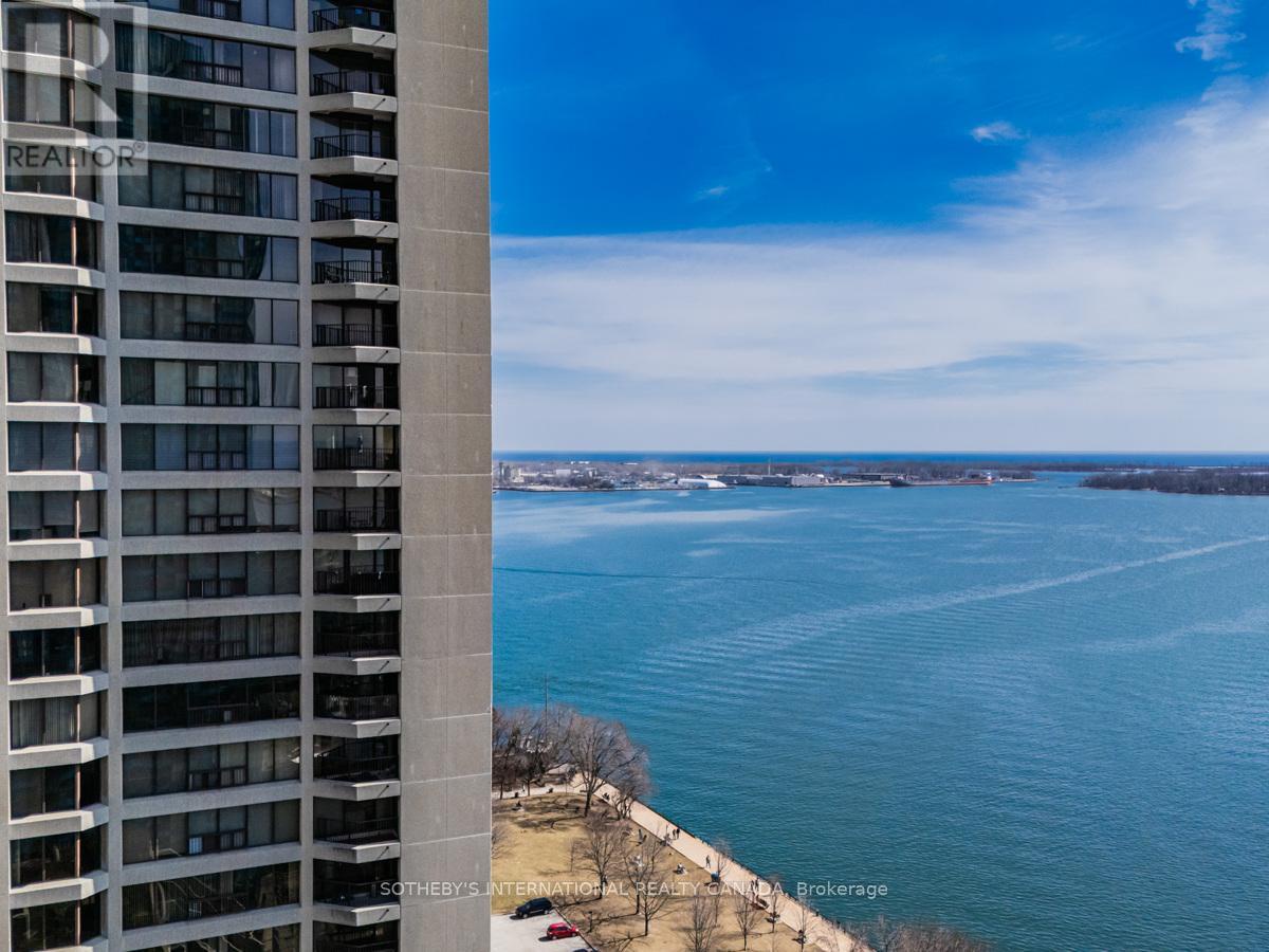 2204 - 65 Harbour Square, Toronto (waterfront Communities), Ontario