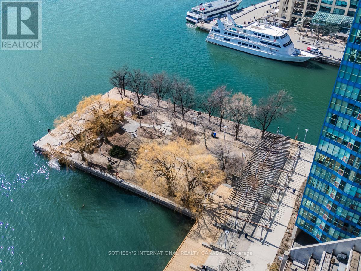 2204 - 65 Harbour Square, Toronto (waterfront Communities), Ontario
