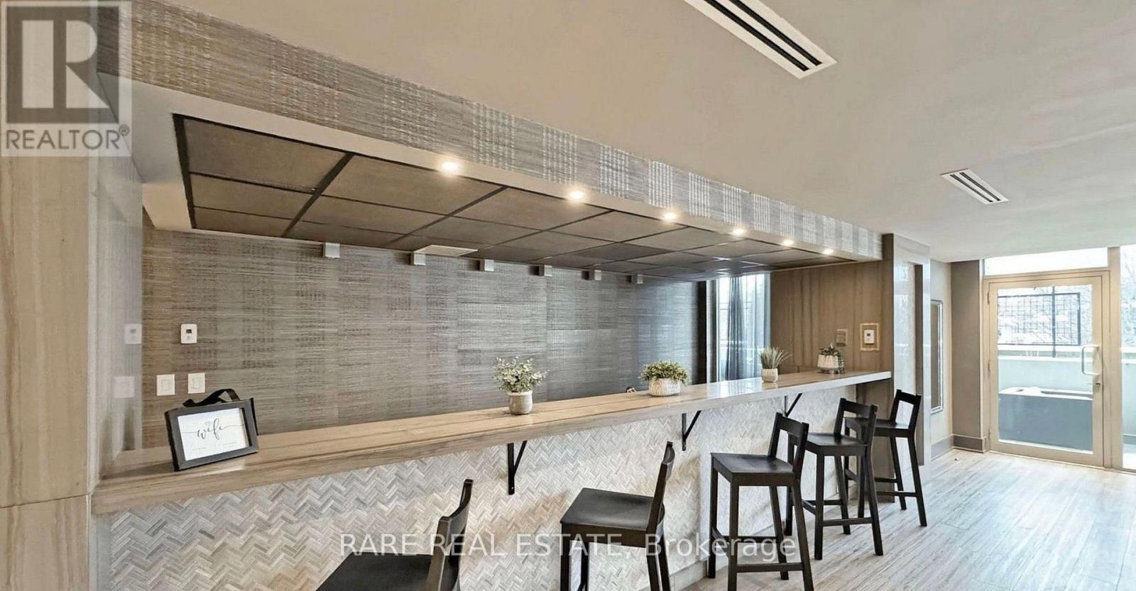 607 - 1638 Bloor Street W, Toronto (high Park North), Ontario