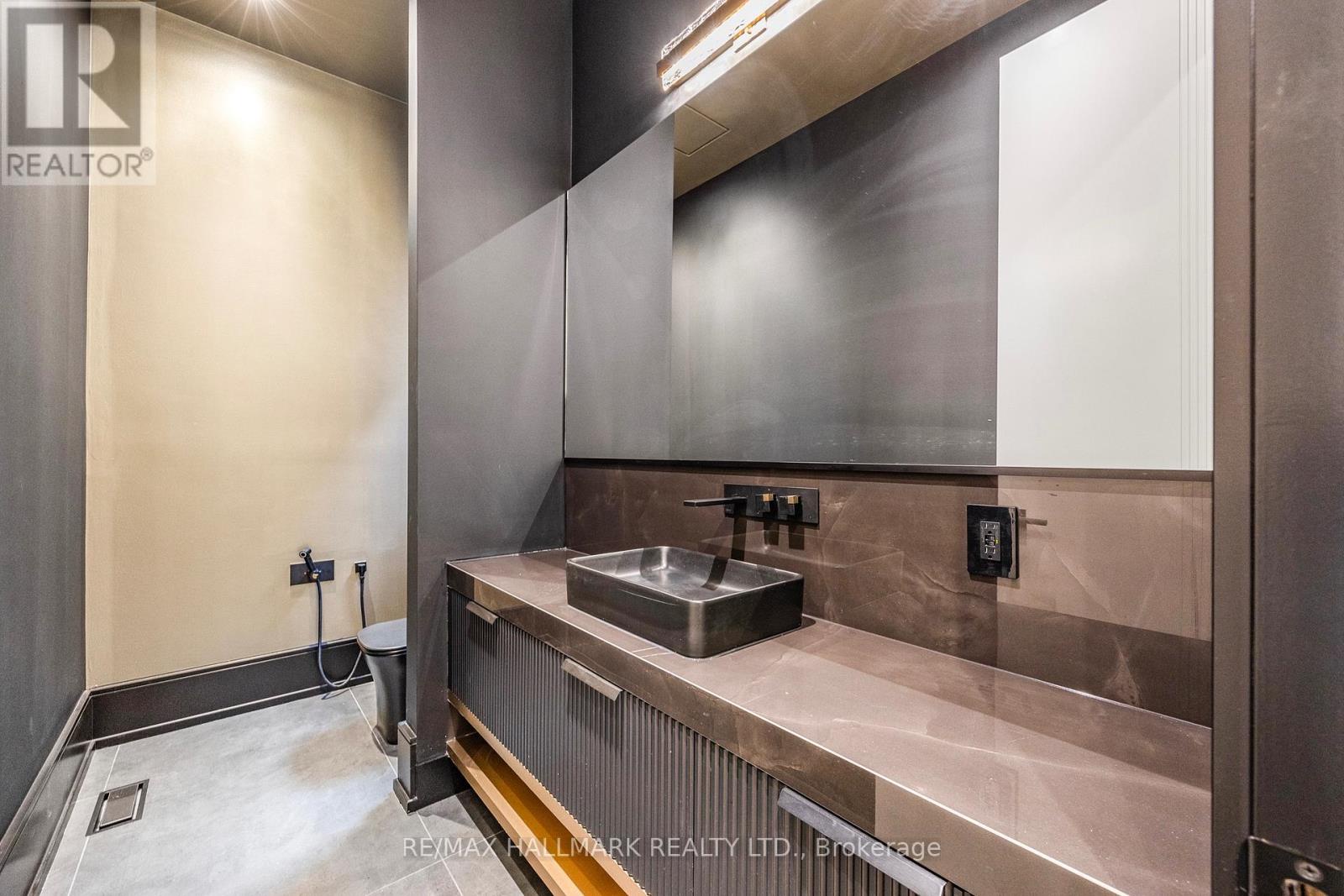 287 Hillcrest Avenue, Toronto (willowdale East), Ontario