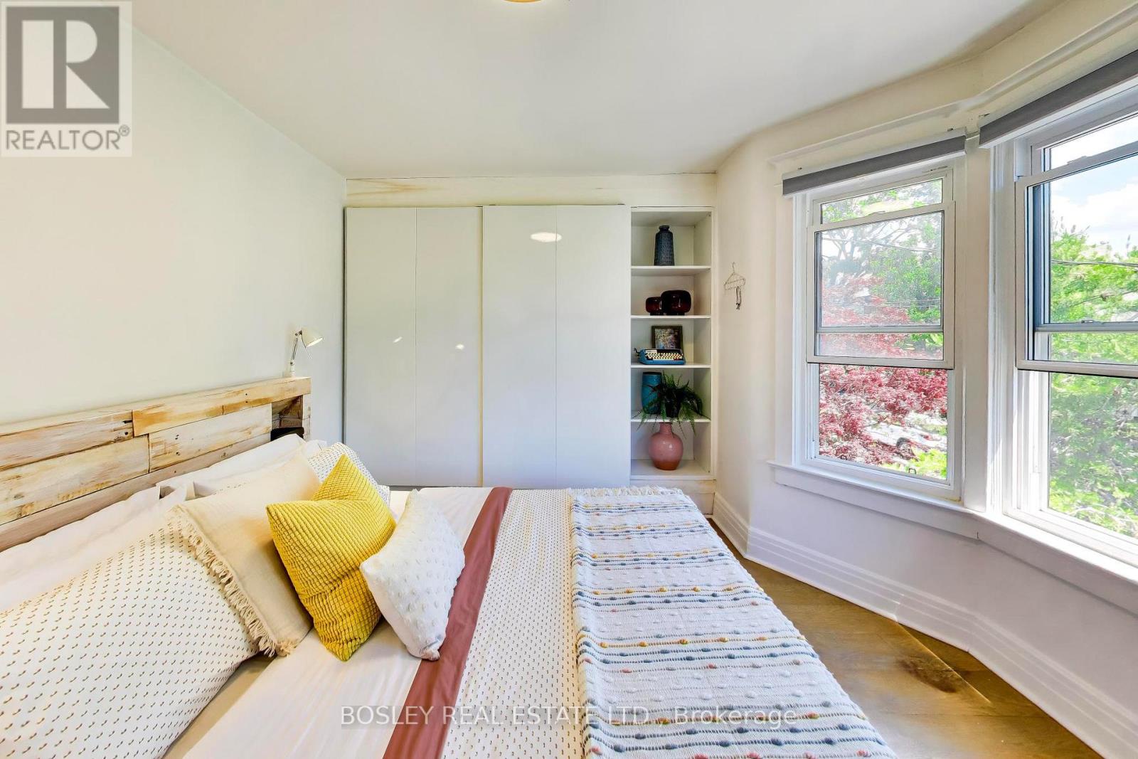 16 St Clarens Avenue, Toronto (little Portugal), Ontario