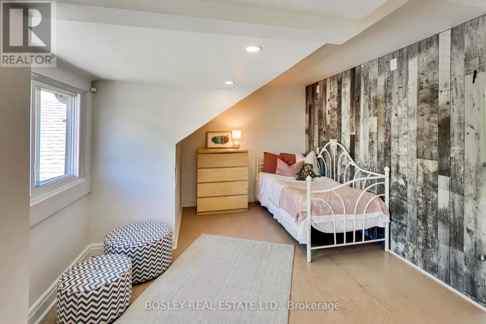 16 St Clarens Avenue, Toronto (little Portugal), Ontario
