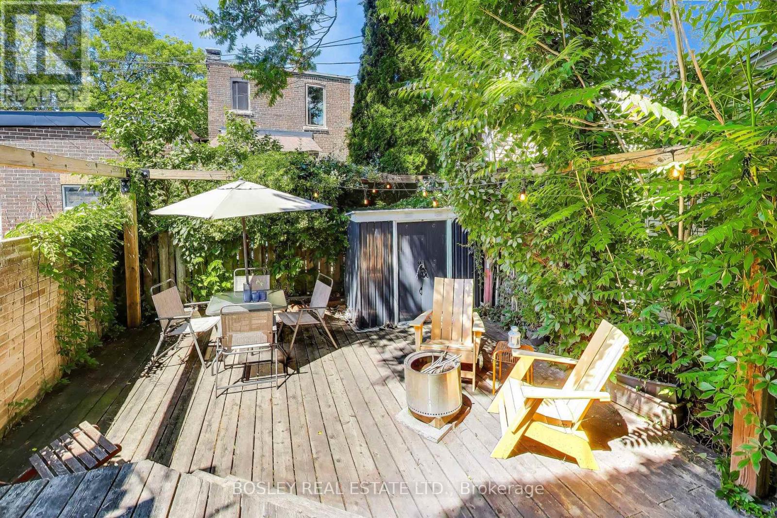16 St Clarens Avenue, Toronto (little Portugal), Ontario