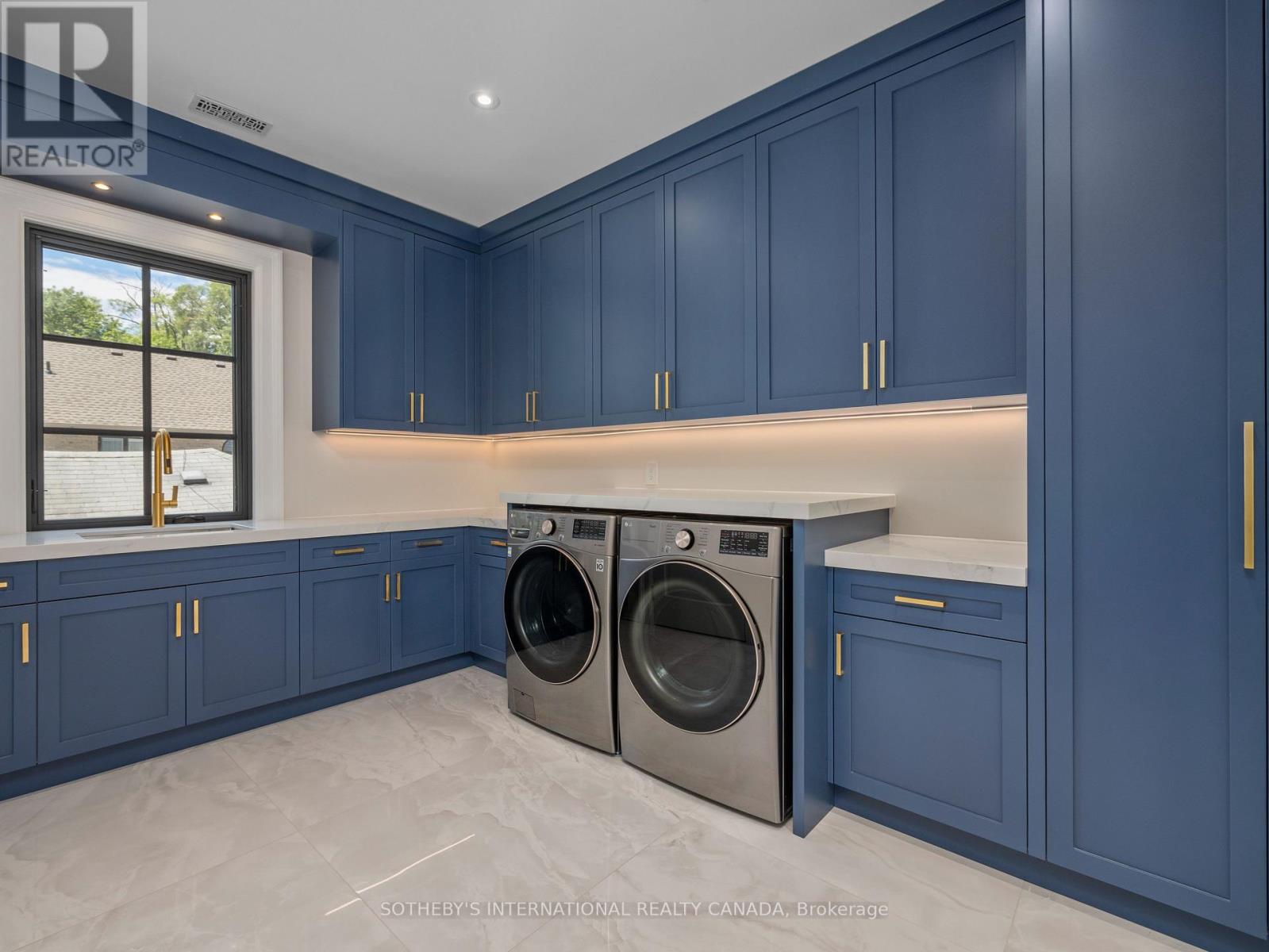 22 Brookfield Road, Toronto (bridle Path-sunnybrook-york Mills), Ontario