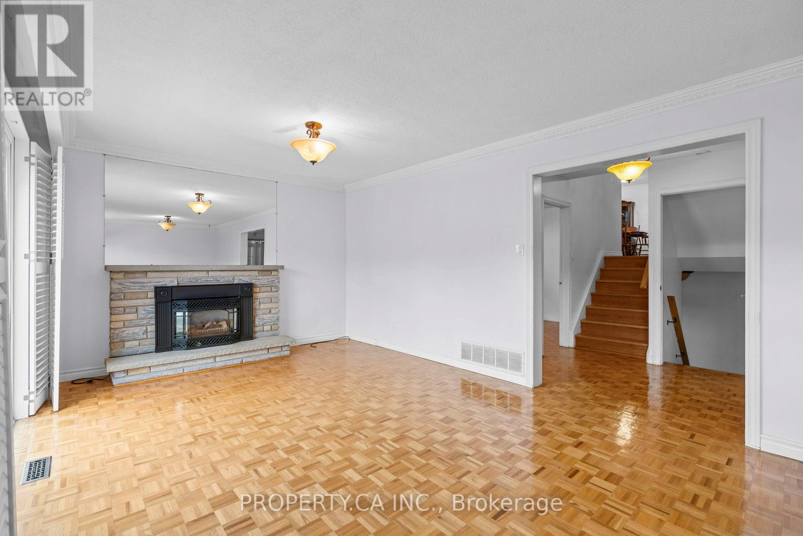 48 Navaho Drive, Toronto (pleasant View), Ontario