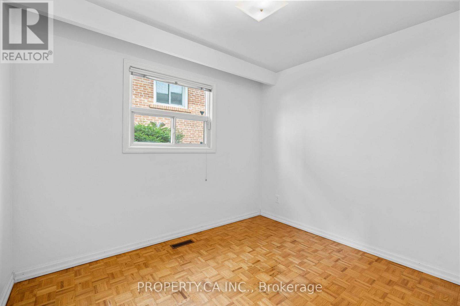 48 Navaho Drive, Toronto (pleasant View), Ontario