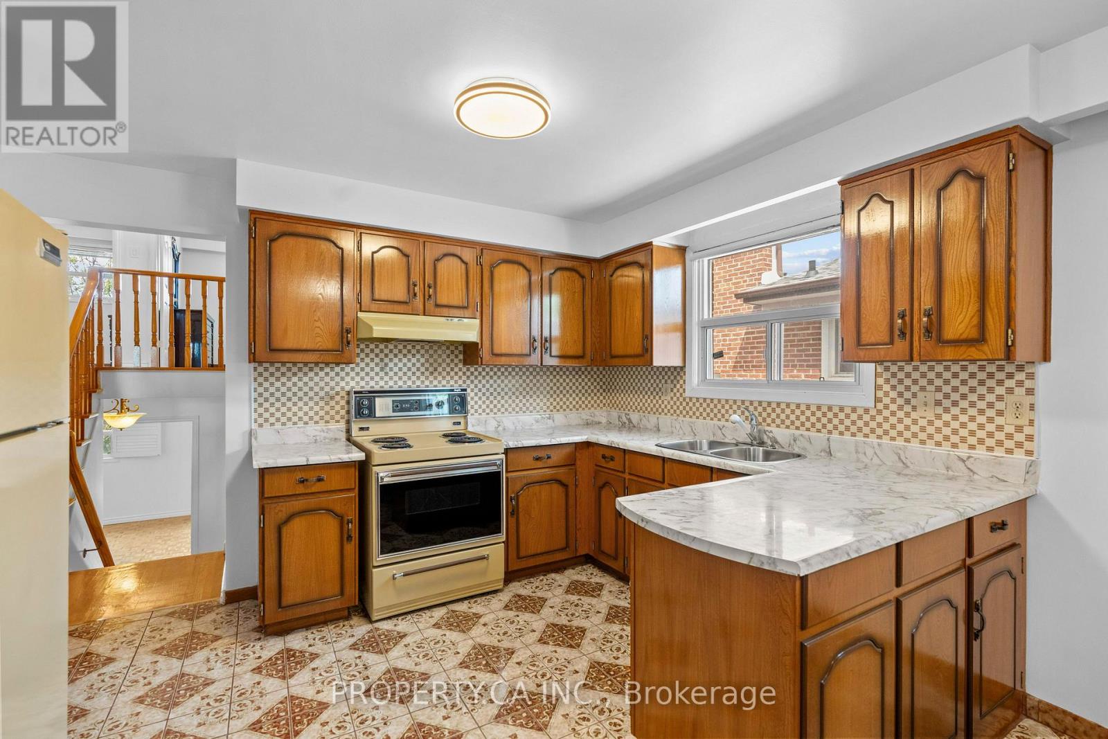 48 Navaho Drive, Toronto (pleasant View), Ontario