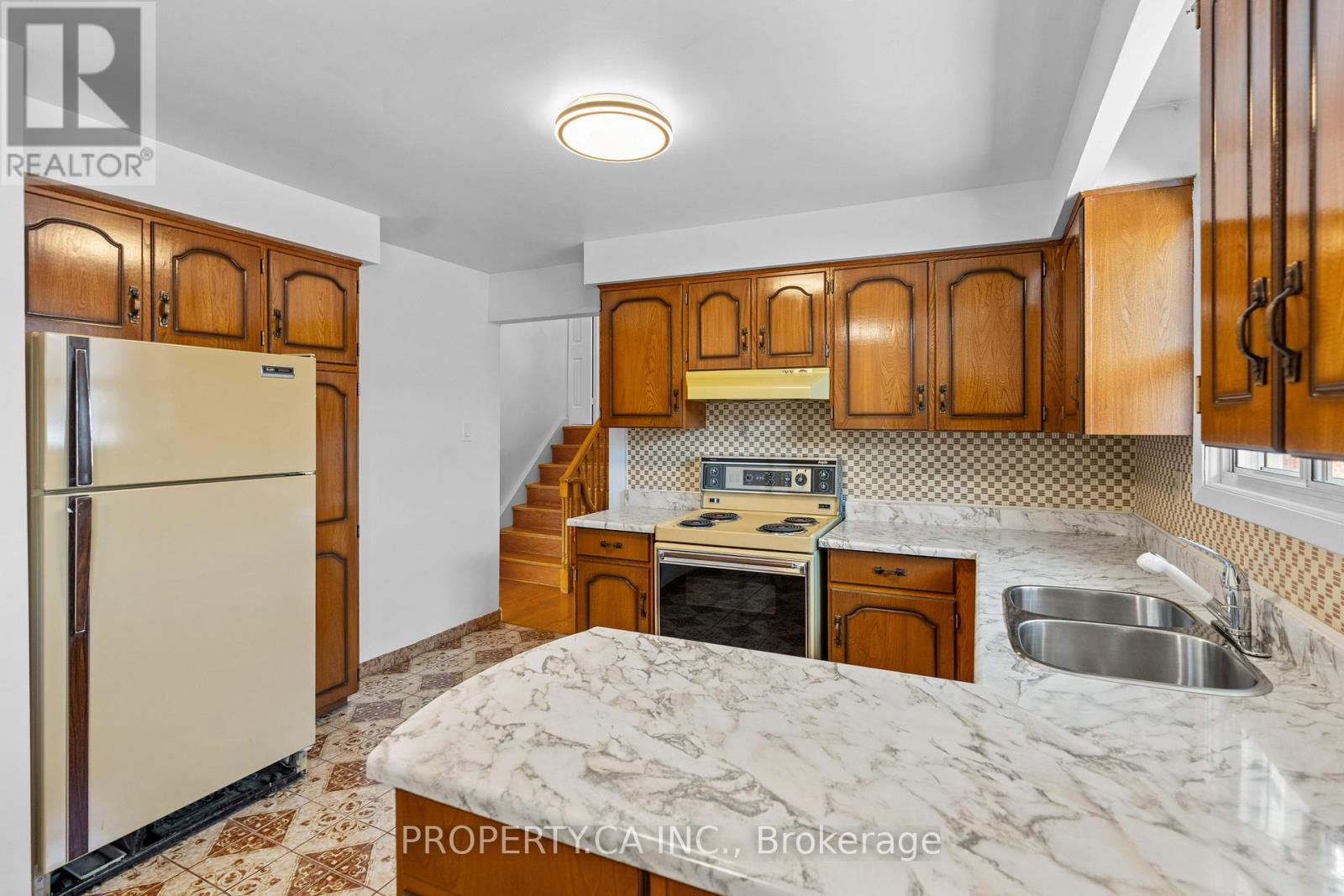 48 Navaho Drive, Toronto (pleasant View), Ontario