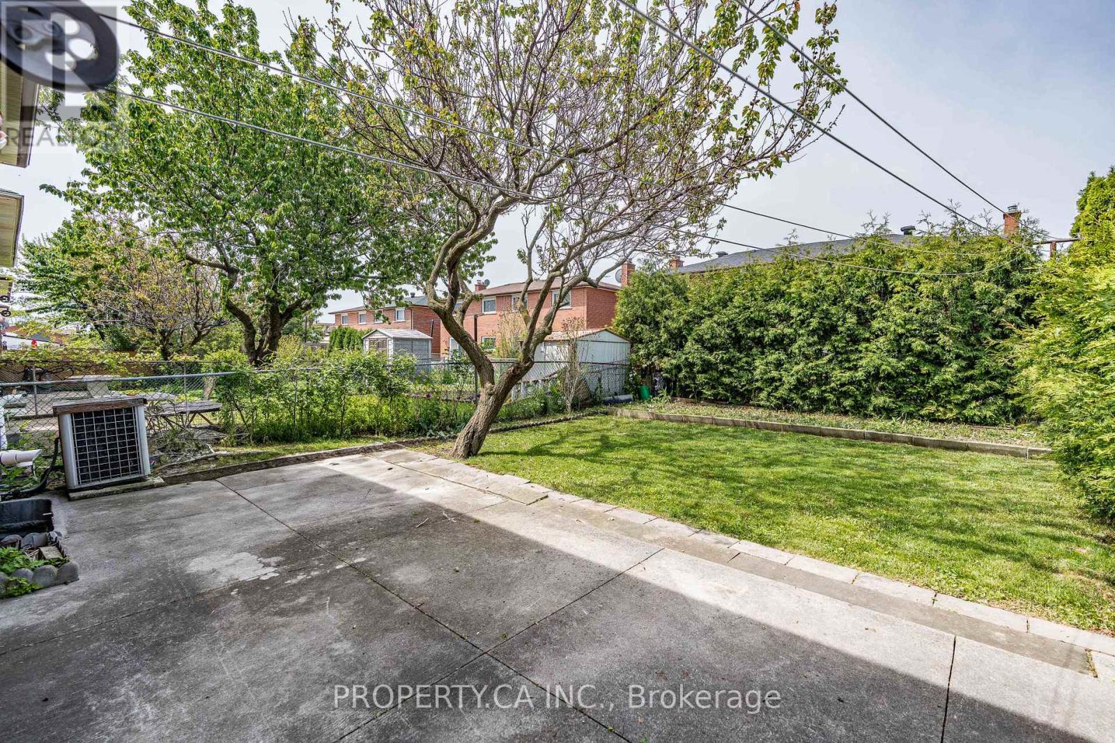 48 Navaho Drive, Toronto (pleasant View), Ontario