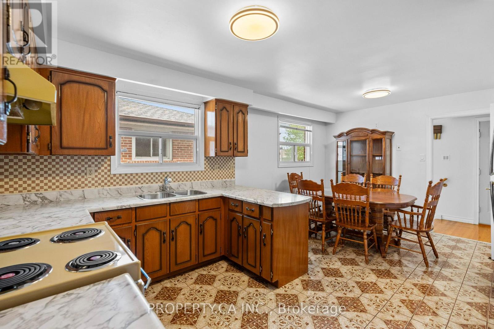 48 Navaho Drive, Toronto (pleasant View), Ontario