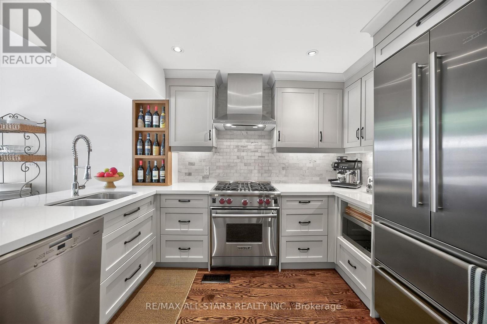 30 Edgewood Crescent, Toronto (rosedale-moore Park), Ontario