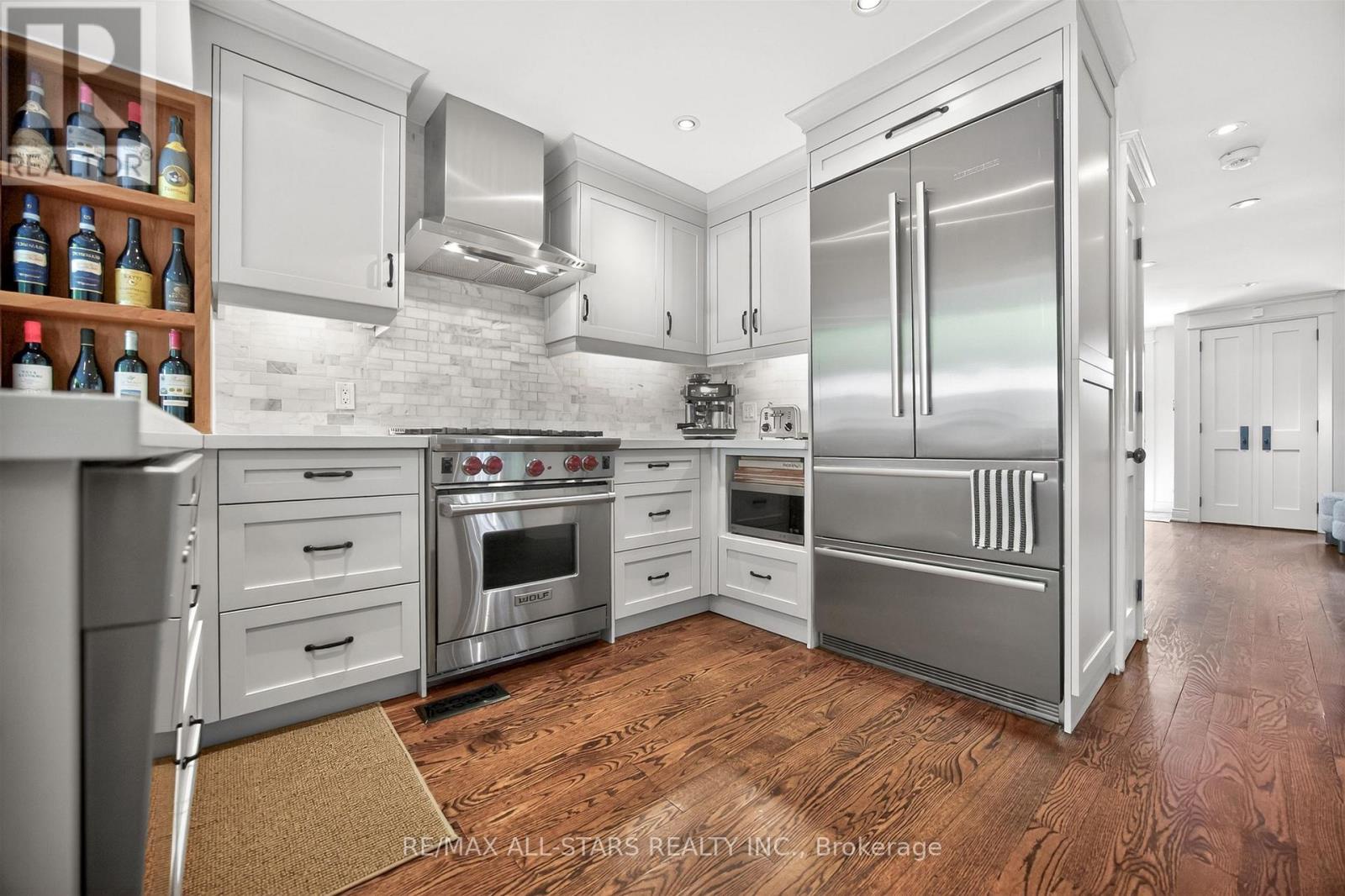 30 Edgewood Crescent, Toronto (rosedale-moore Park), Ontario