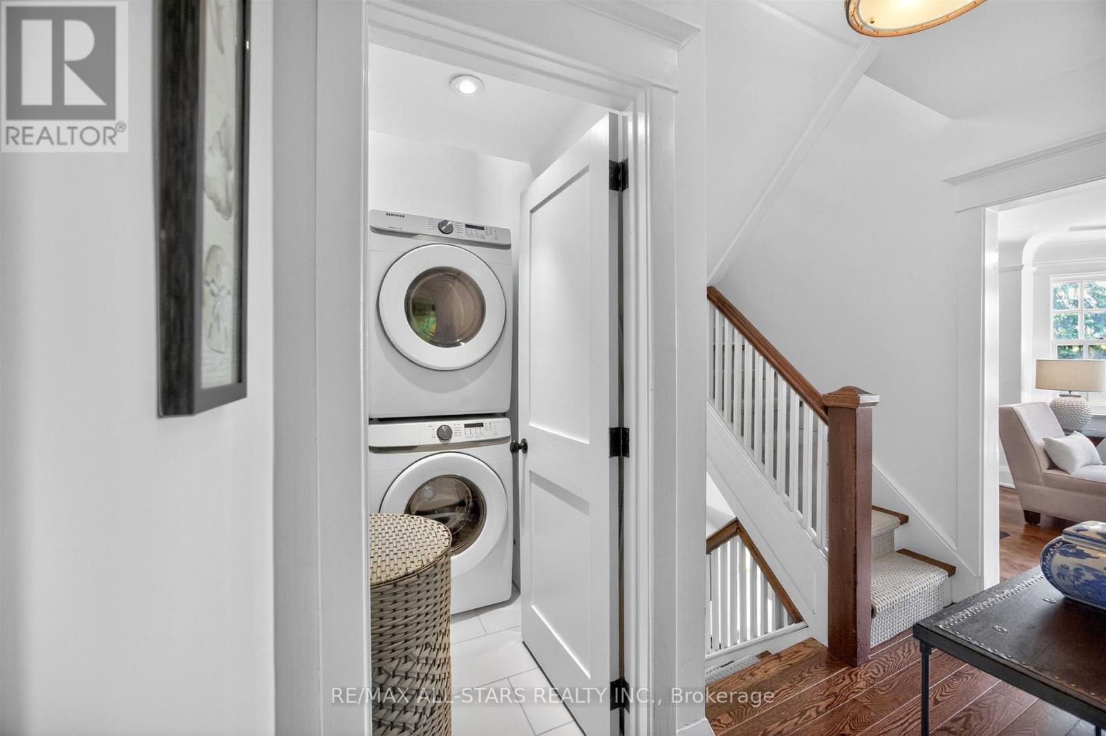 30 Edgewood Crescent, Toronto (rosedale-moore Park), Ontario