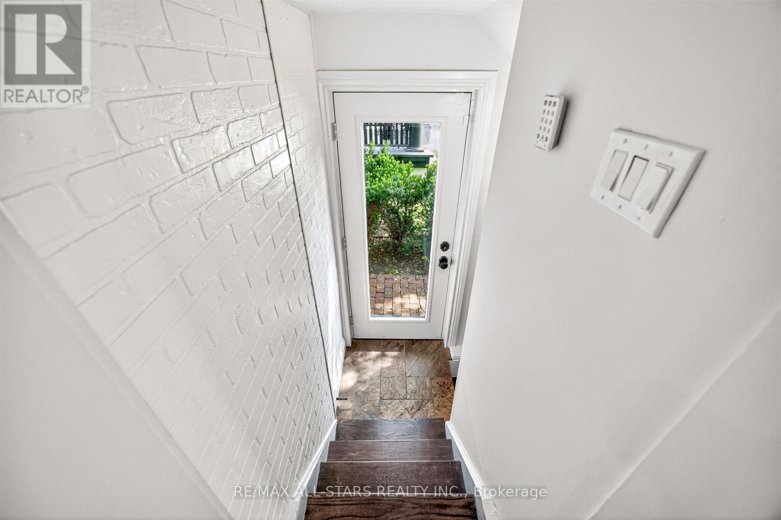30 Edgewood Crescent, Toronto (rosedale-moore Park), Ontario