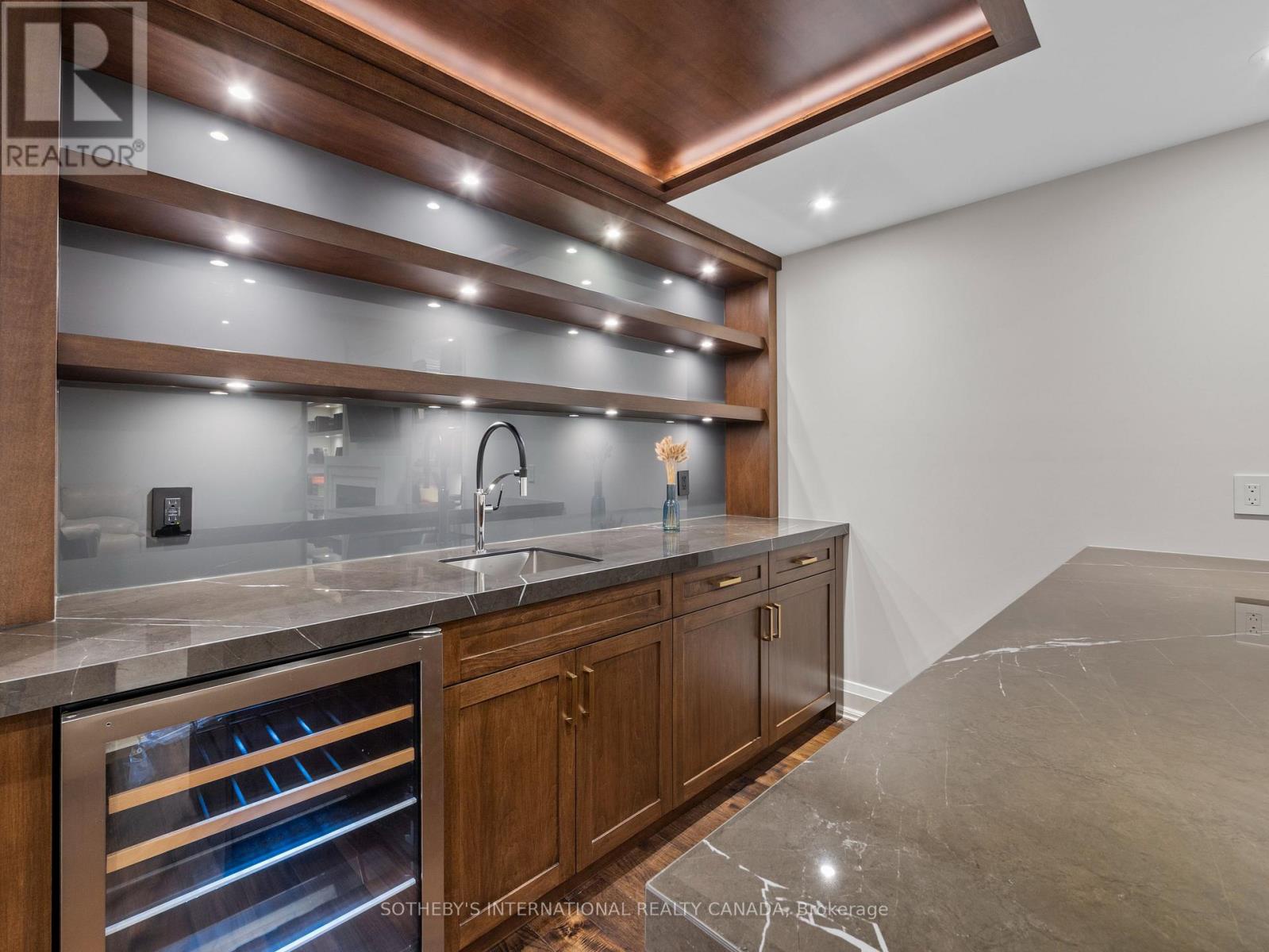 22 Brookfield Road, Toronto (bridle Path-sunnybrook-york Mills), Ontario