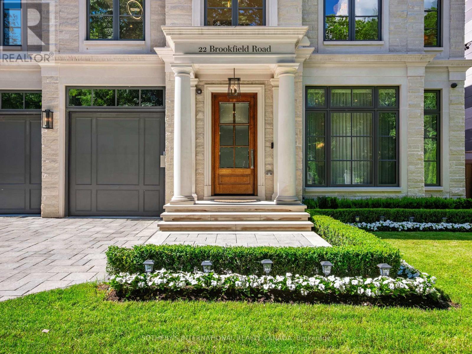 22 Brookfield Road, Toronto (bridle Path-sunnybrook-york Mills), Ontario