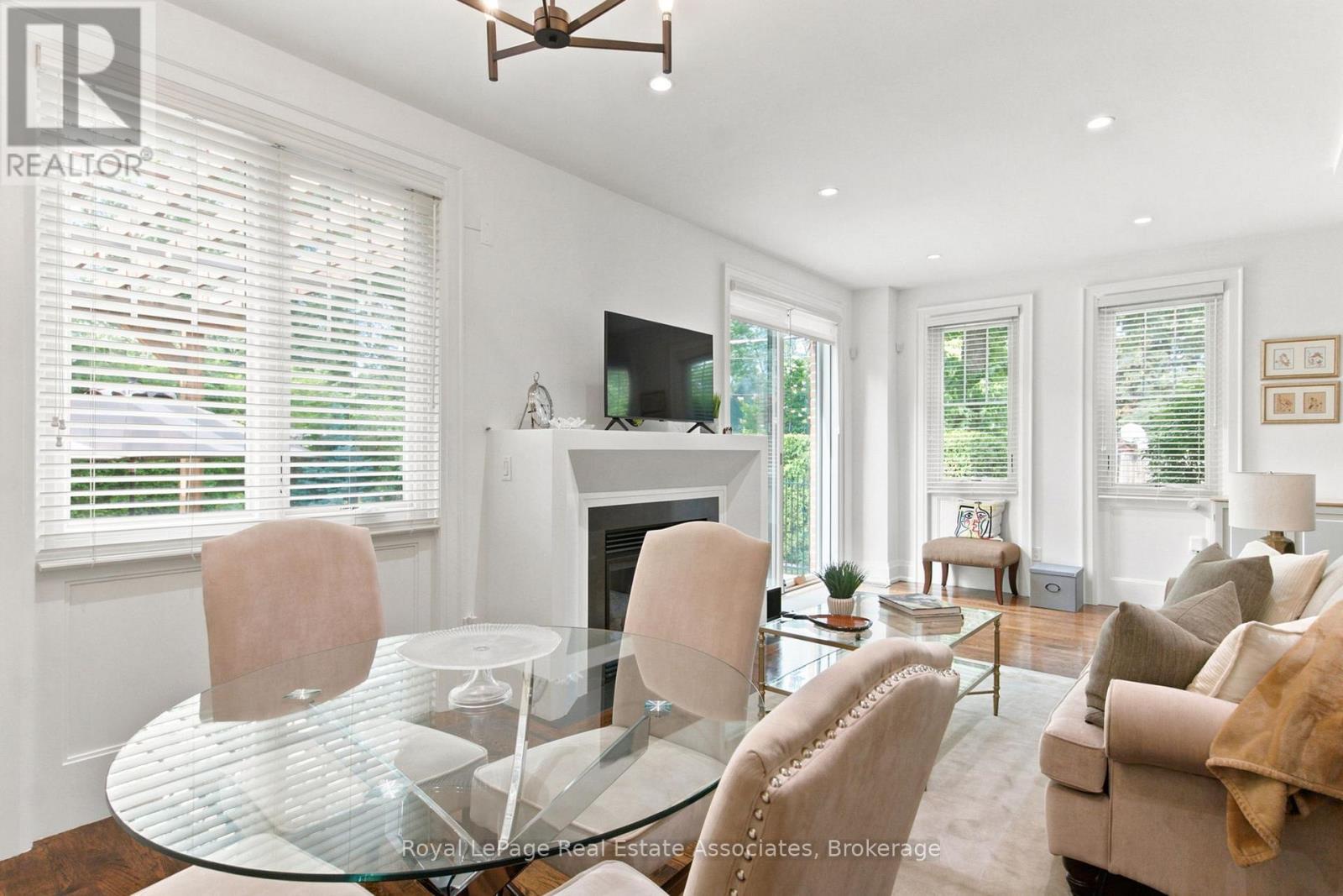 32 Jopling Avenue N, Toronto (islington-city Centre West), Ontario