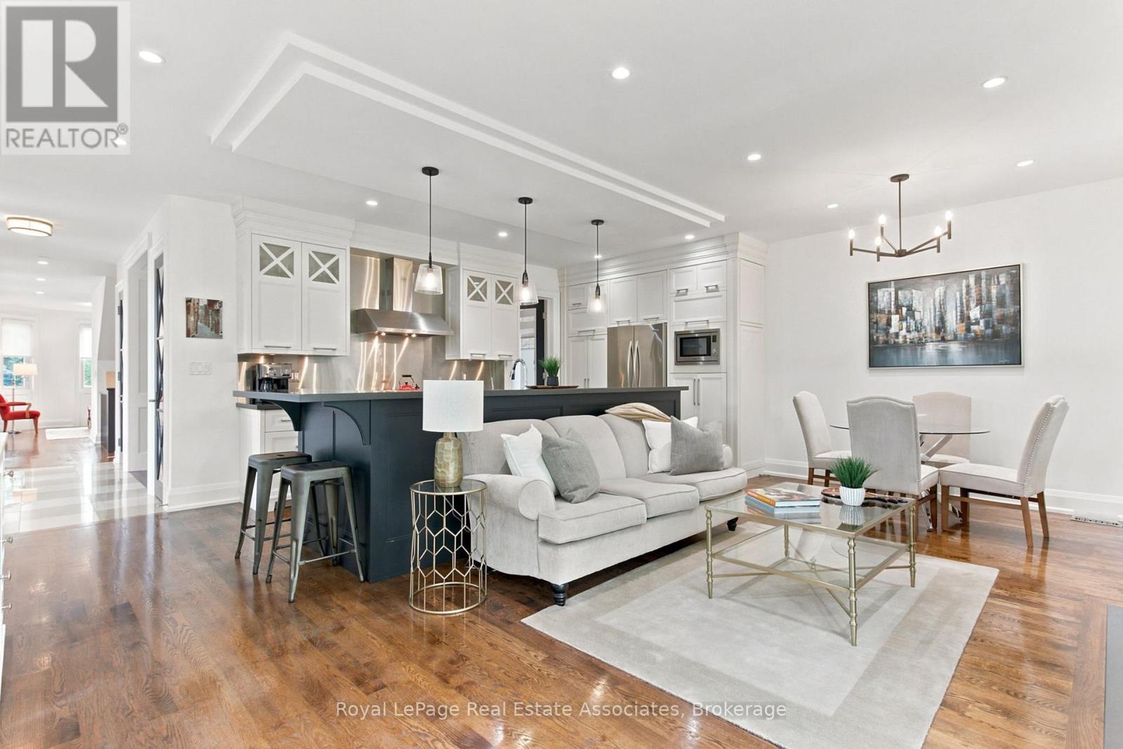 32 Jopling Avenue N, Toronto (islington-city Centre West), Ontario