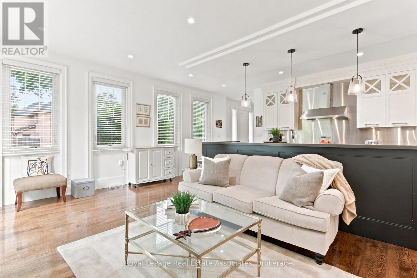 32 Jopling Avenue N, Toronto (islington-city Centre West), Ontario