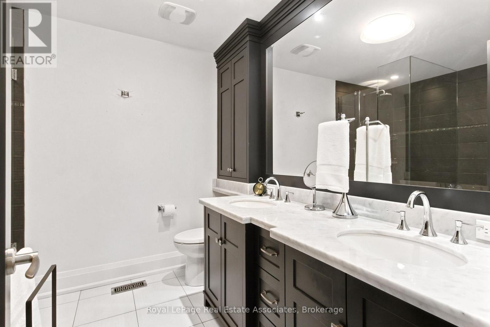 32 Jopling Avenue N, Toronto (islington-city Centre West), Ontario