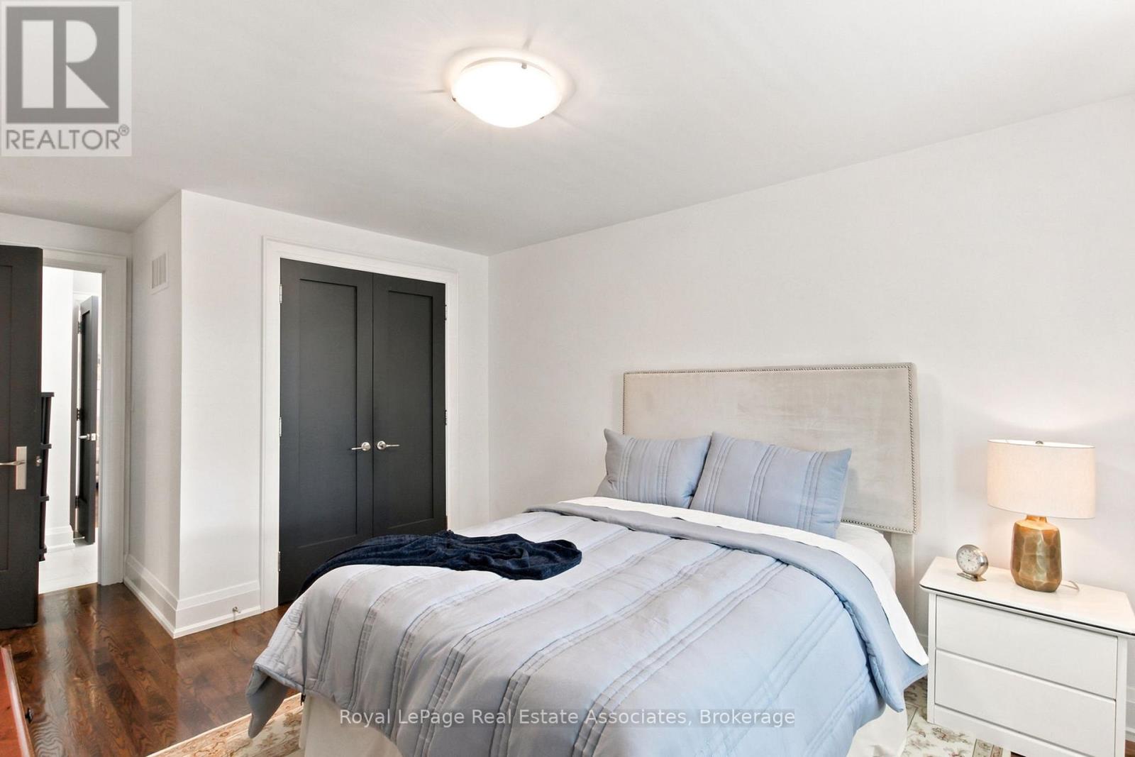 32 Jopling Avenue N, Toronto (islington-city Centre West), Ontario