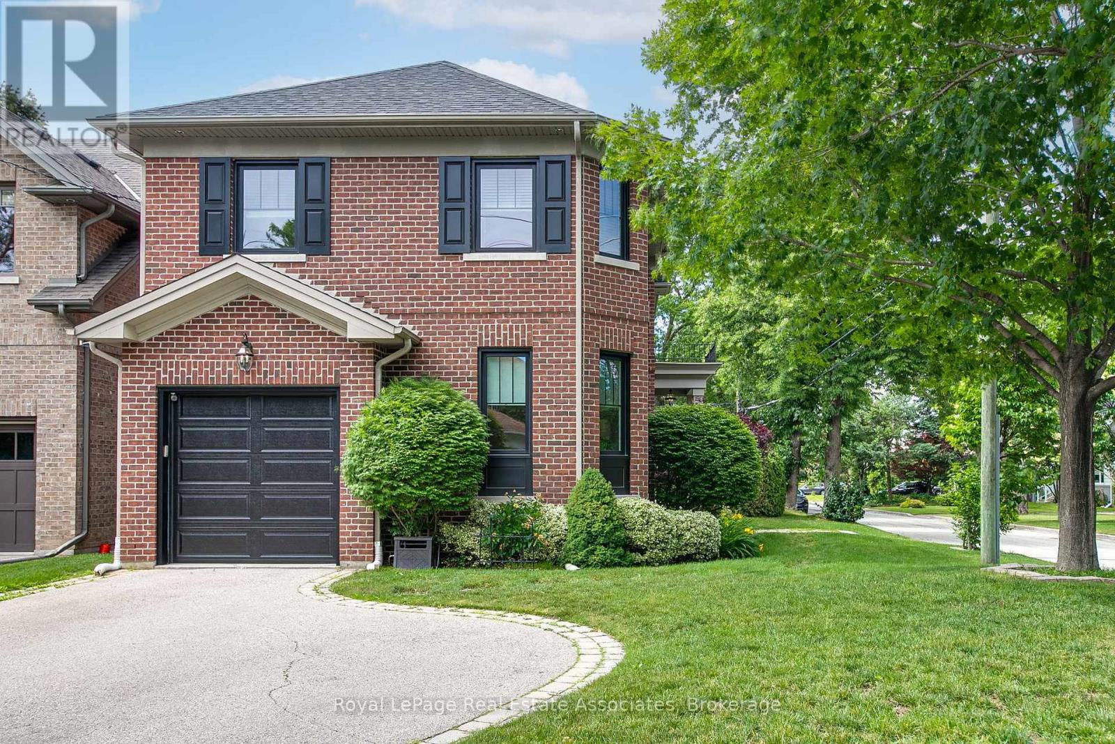 32 Jopling Avenue N, Toronto (islington-city Centre West), Ontario