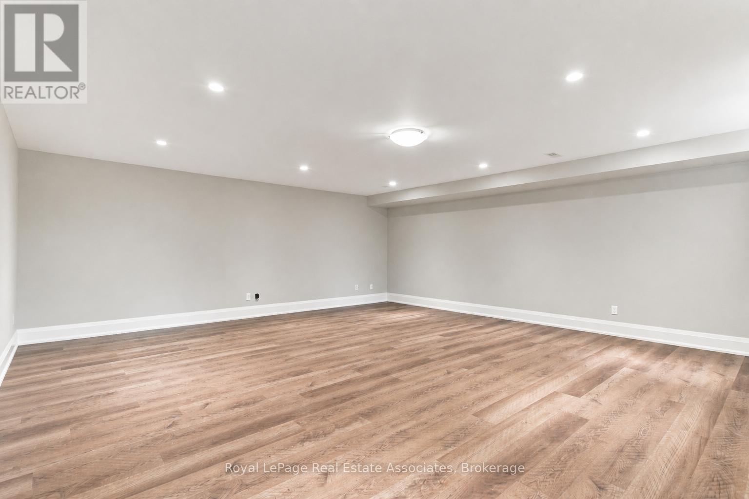 32 Jopling Avenue N, Toronto (islington-city Centre West), Ontario