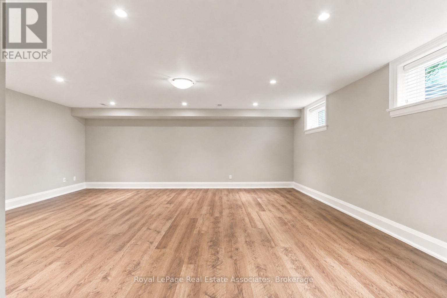 32 Jopling Avenue N, Toronto (islington-city Centre West), Ontario