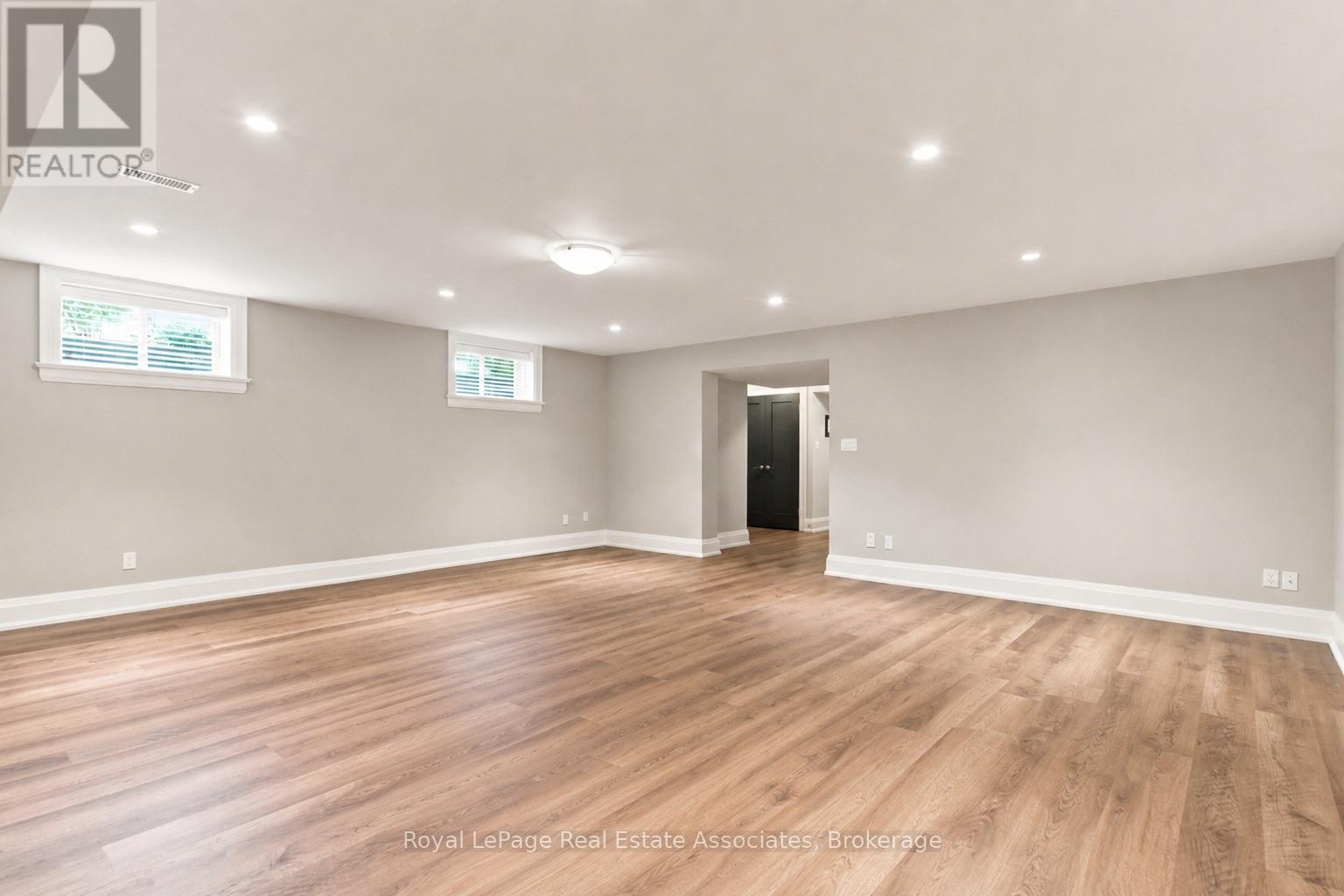 32 Jopling Avenue N, Toronto (islington-city Centre West), Ontario
