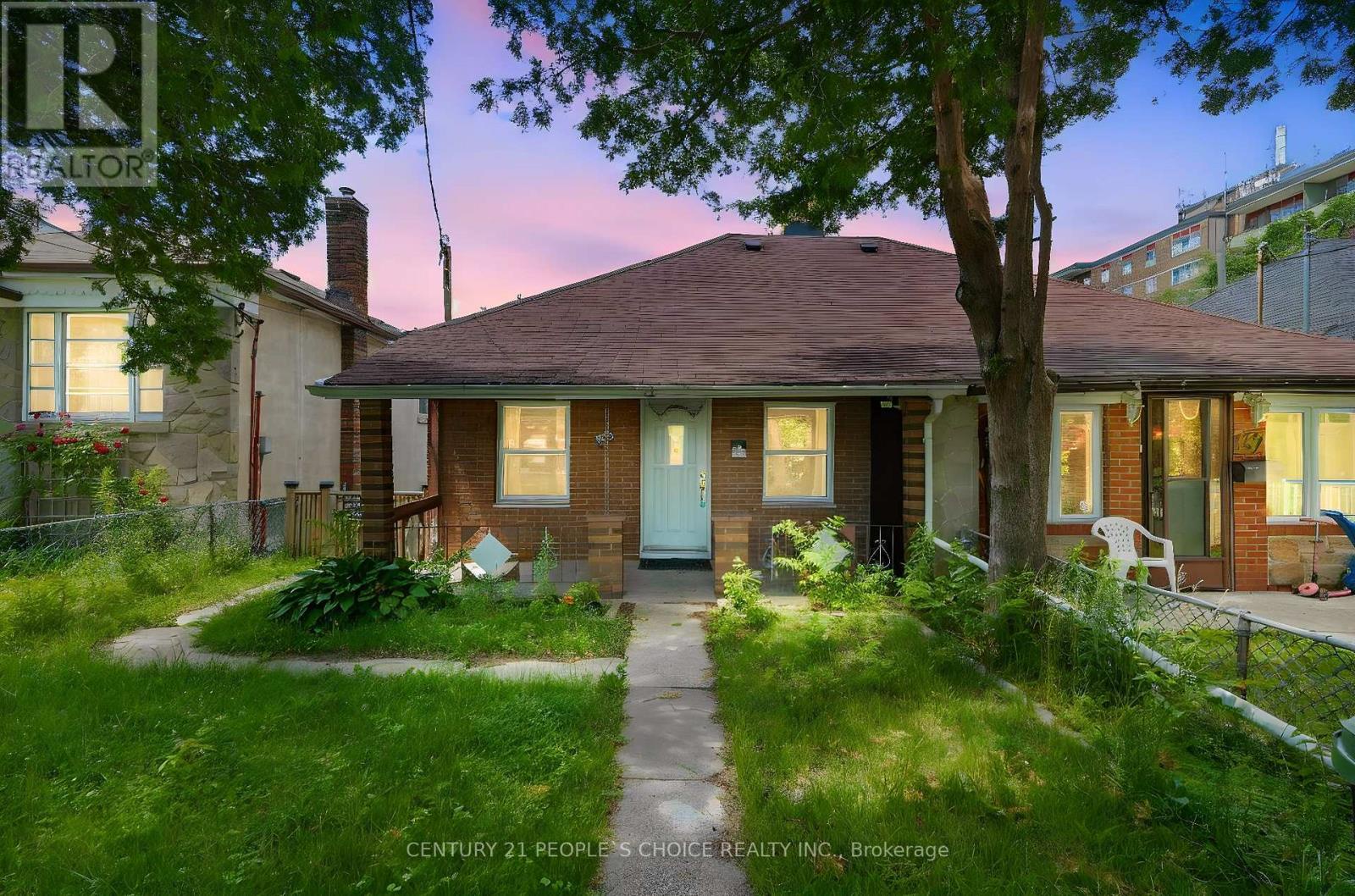 150 Spears Street, Toronto (rockcliffe-smythe), Ontario