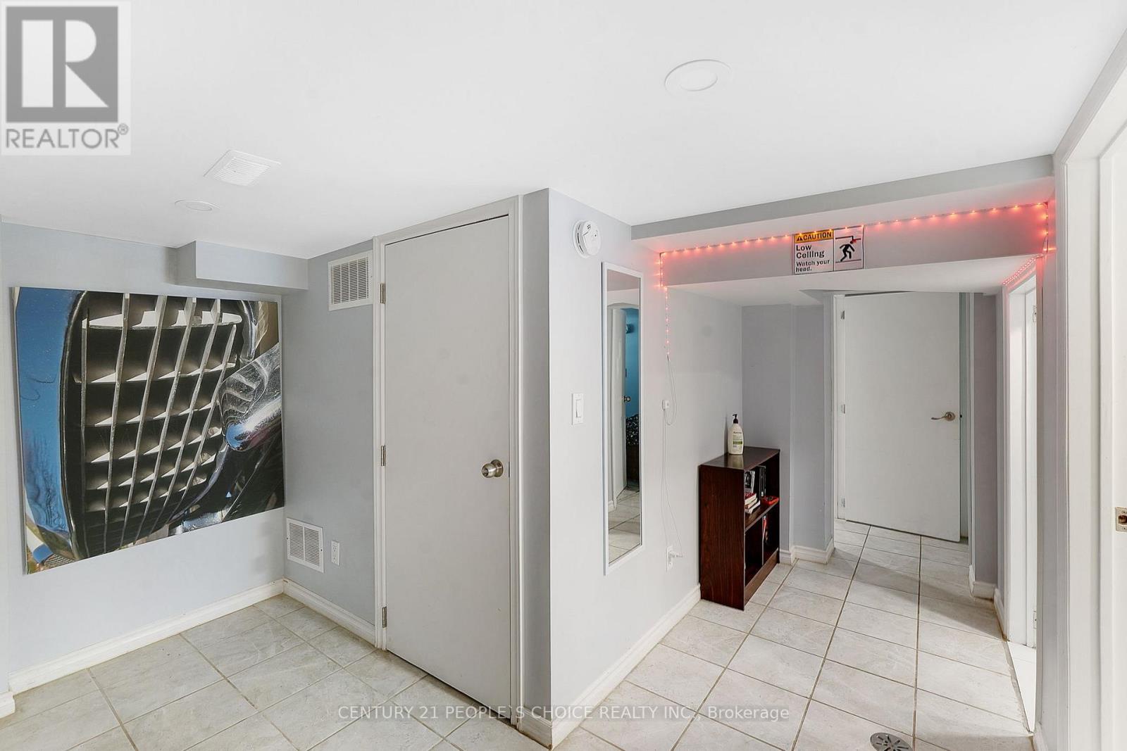 150 Spears Street, Toronto (rockcliffe-smythe), Ontario