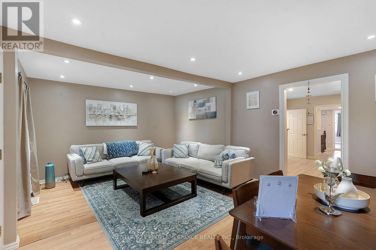 150 Spears Street, Toronto (rockcliffe-smythe), Ontario