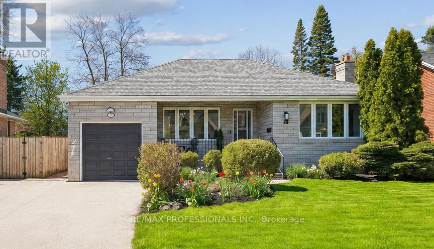 28 Spring Garden Road, Toronto (stonegate-queensway), Ontario