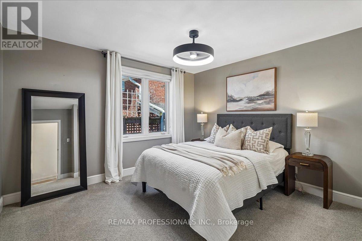 28 Spring Garden Road, Toronto (stonegate-queensway), Ontario