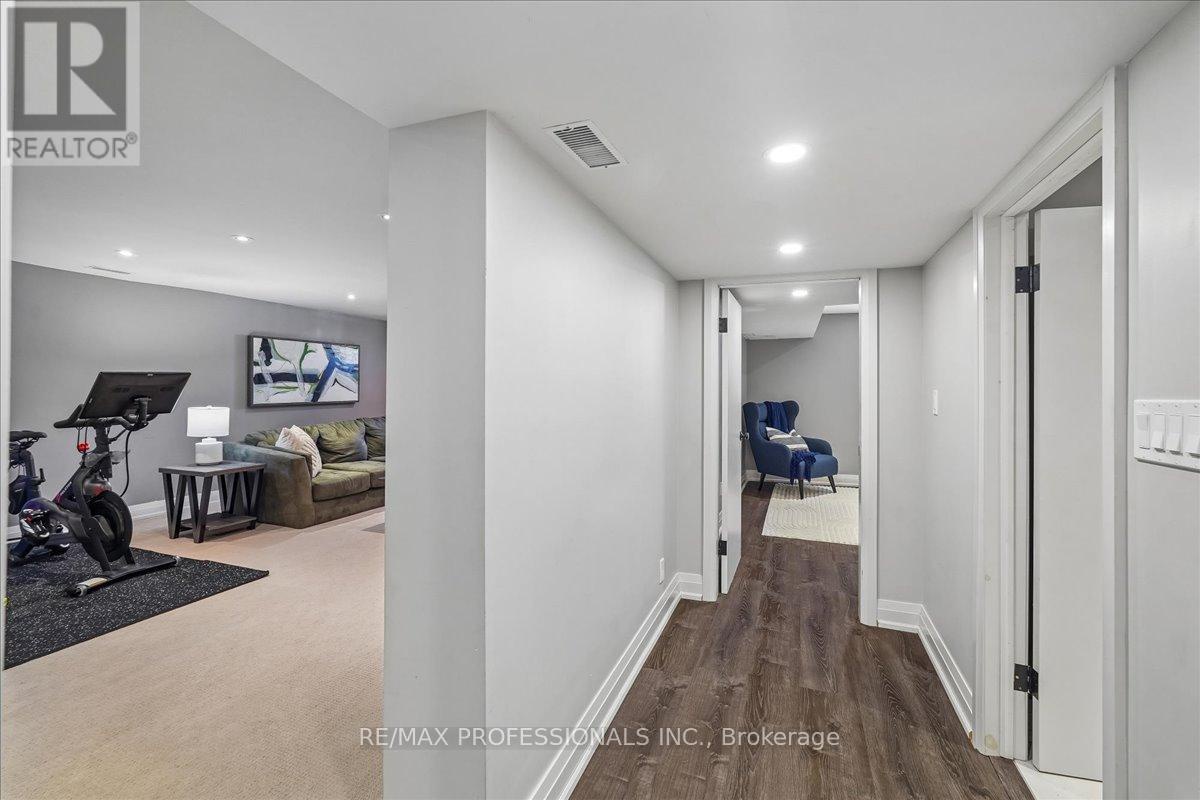 28 Spring Garden Road, Toronto (stonegate-queensway), Ontario