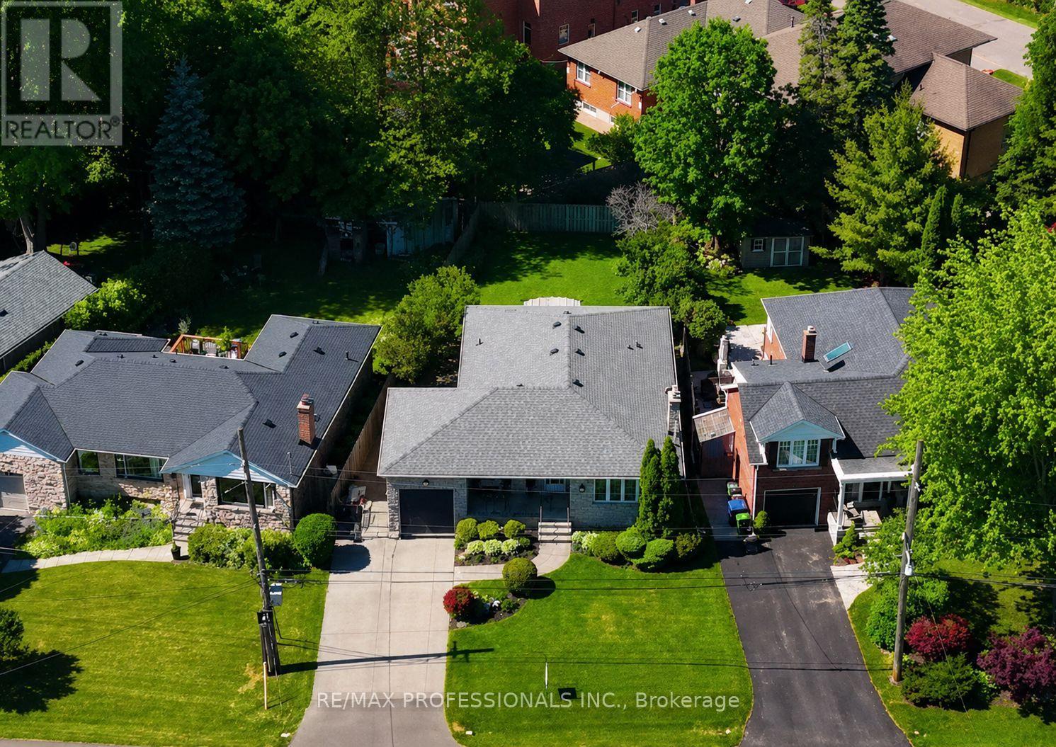 28 Spring Garden Road, Toronto (stonegate-queensway), Ontario