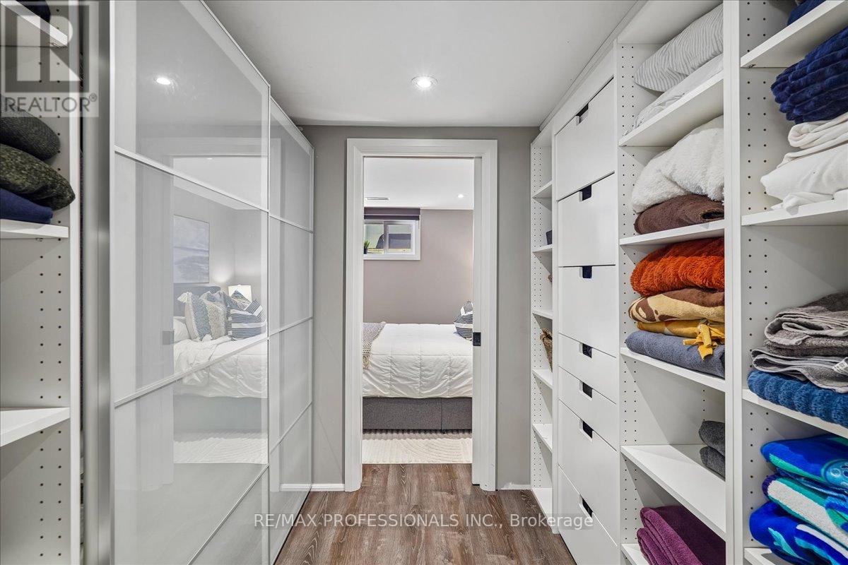 28 Spring Garden Road, Toronto (stonegate-queensway), Ontario