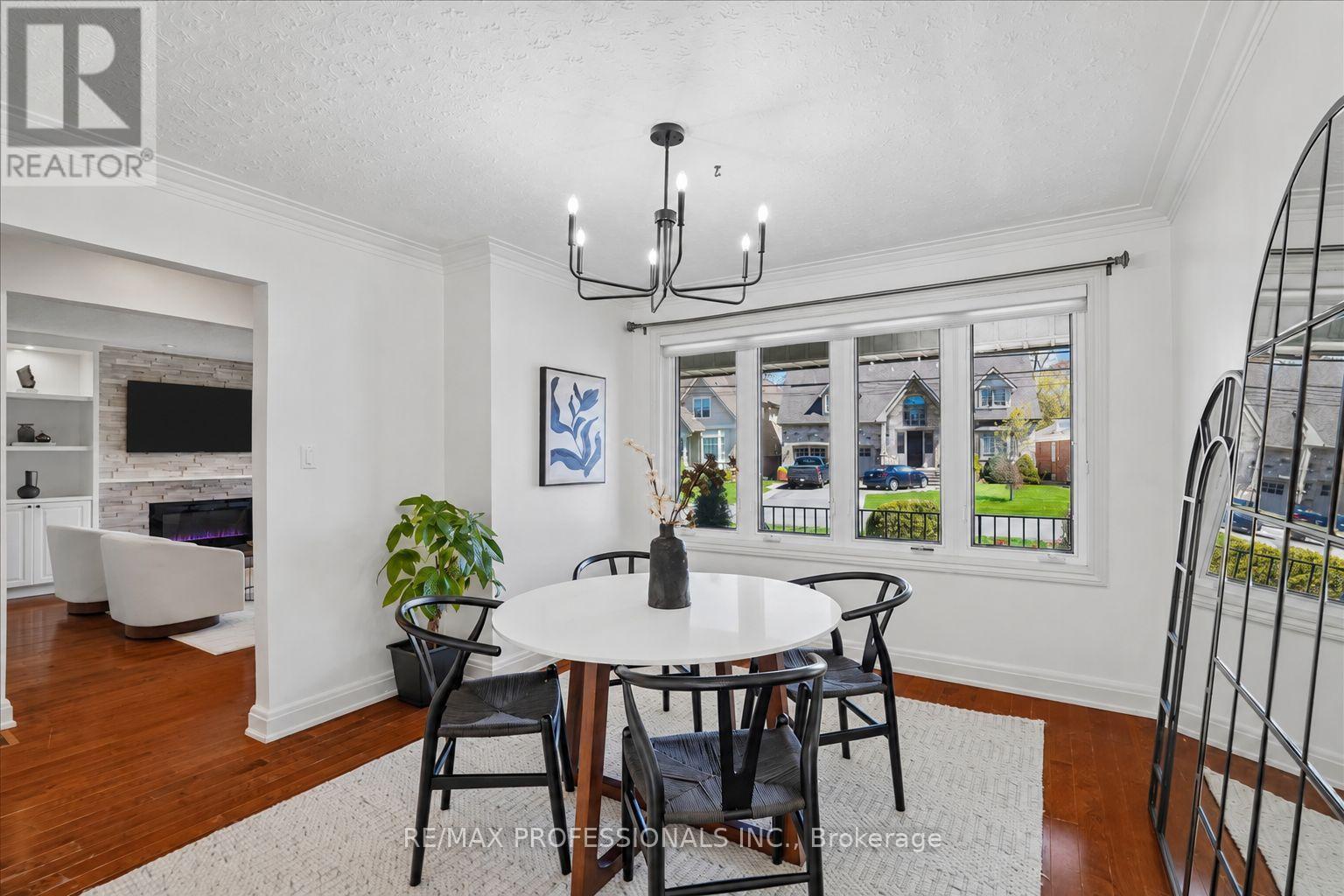 28 Spring Garden Road, Toronto (stonegate-queensway), Ontario