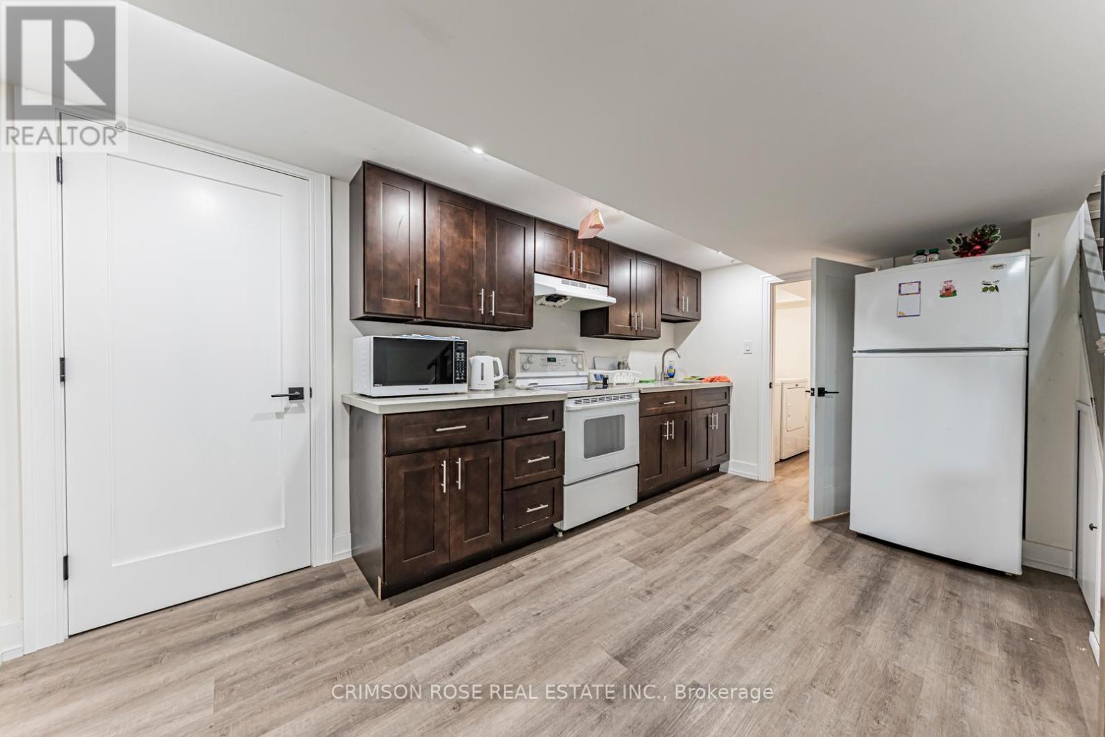 61 Mulgrove Drive, Toronto (etobicoke West Mall), Ontario
