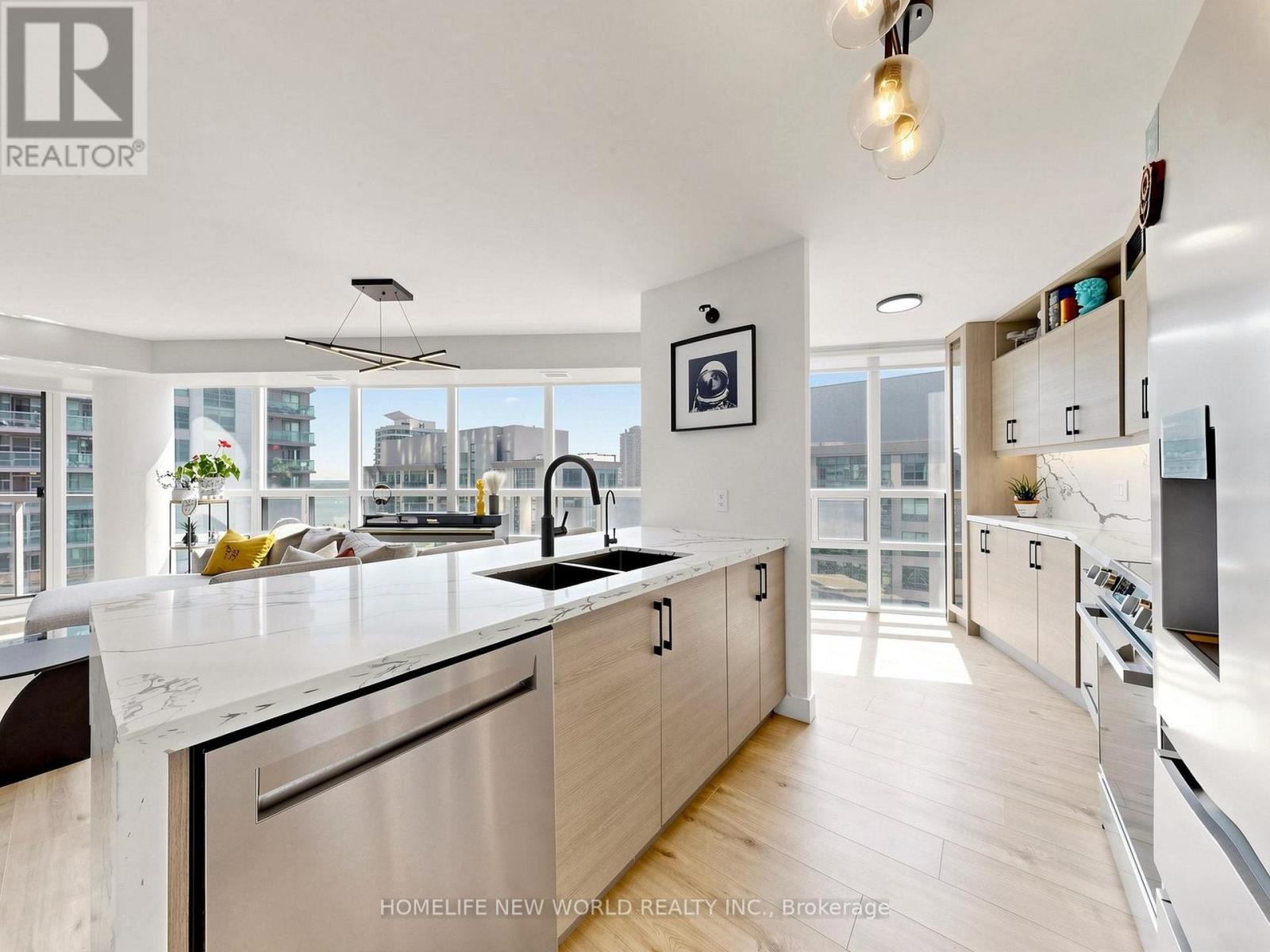 1911 - 30 Grand Trunk Crescent, Toronto (waterfront Communities), Ontario
